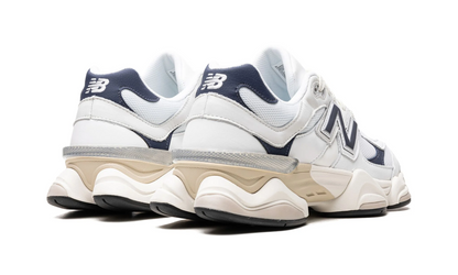 9060 "White / Navy"